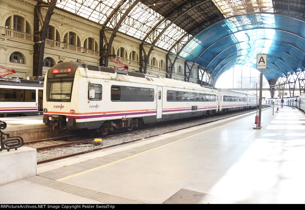 RENFE 448 008